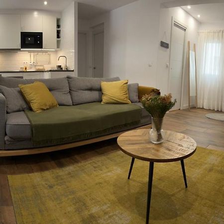 Petit Apartment Los Remedios セビリア エクステリア 写真